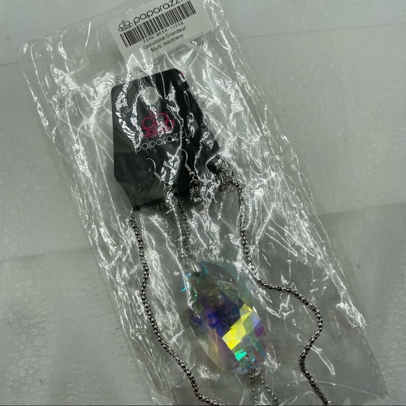 Paparazzi Iridescent Necklace - Picture 6 of 7